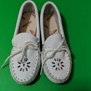 Minnetonka kids moccasins